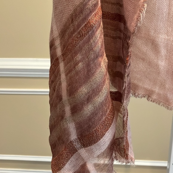 Wrap Scarf Pink and Gold Metallic - Picture 2 of 7